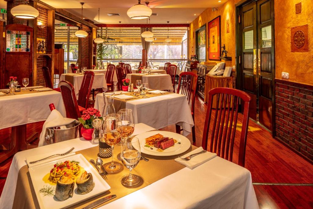 Charles Hotel Stay –3-Star.