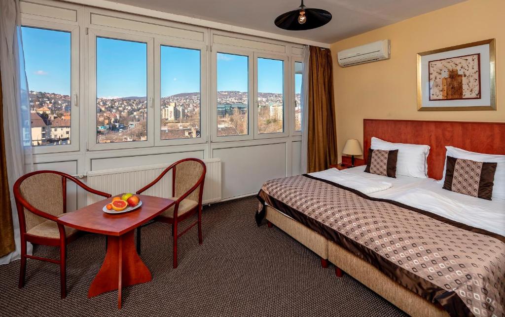 Charles Hotel Stay –3-Star.