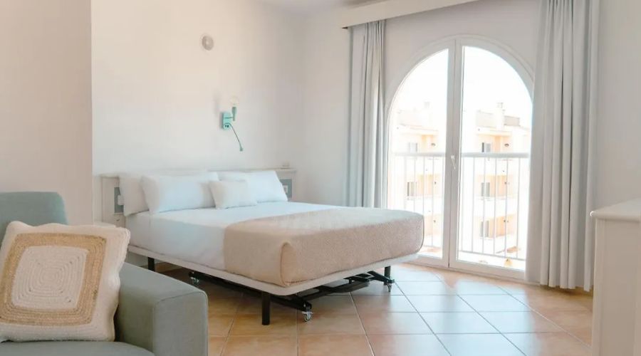 Avlida Hotel - 4-Star