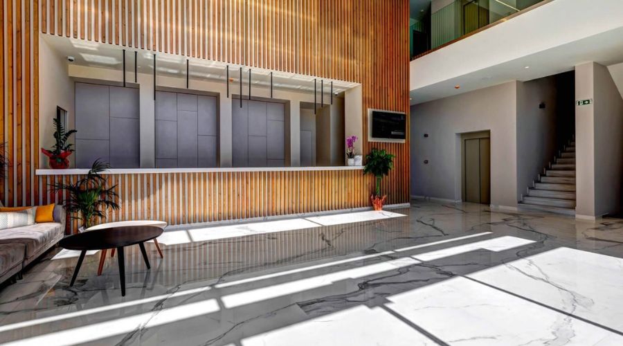 White Olive Elite Laganas 4-star