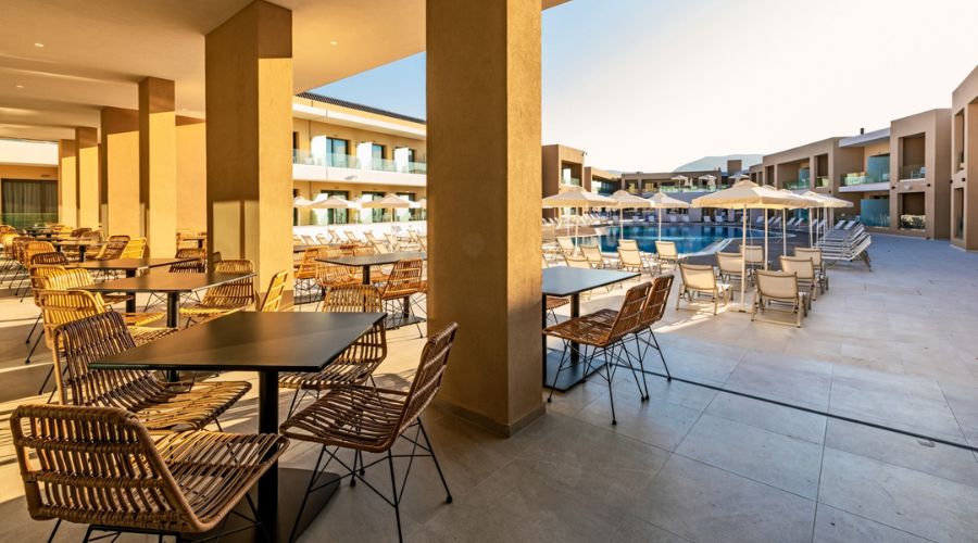 White Olive Elite Laganas 4-star